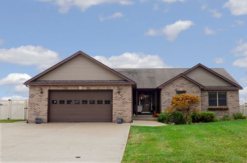 1235 Edna Cir, Ottawa, IL, 61350-9143 | Card Image