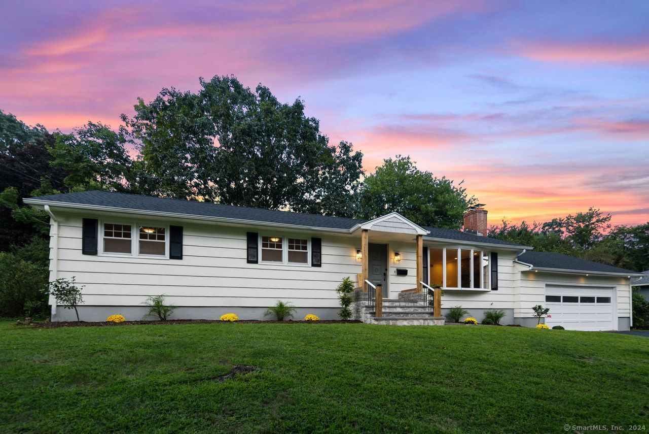 Adla Dr, Hamden, CT 06514