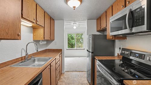 b303-10021 Se 235th Pl, Kent, WA, 98031-3275 | Card Image