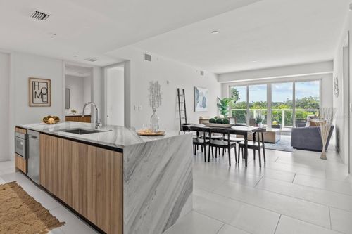 unit-112-1020 Sunset Point Rd, CLEARWATER, FL, 33755-1483 | Card Image