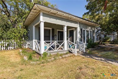 308 S Reagan Street, House other with 2 bedrooms, 1 bathrooms and null parking in West TX | Image 3