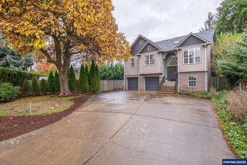 1221 Ne Montgomery Pl, Albany, OR, 97321-1648 | Card Image