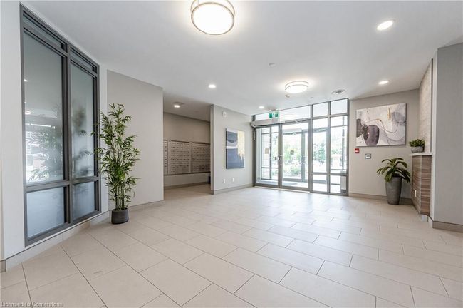 210 - 399 Queen St S, House attached with 1 bedrooms, 1 bathrooms and 1 parking in Kitchener ON | Image 6