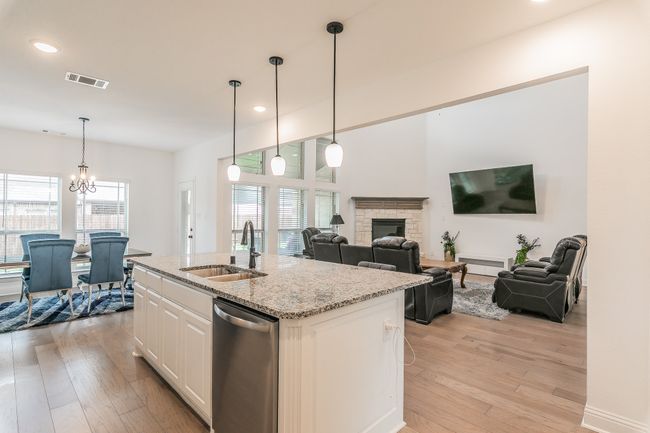 1507 Migration Way, House other with 5 bedrooms, 4 bathrooms and null parking in Mansfield TX | Image 9
