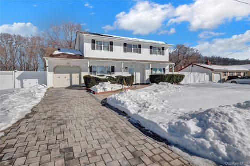 47 Bellwood Ave, S Setauket, NY, 11720-1142 | Card Image