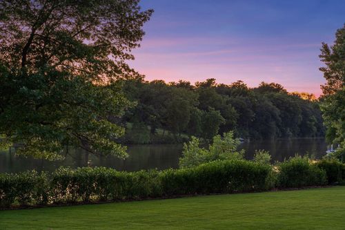 5216 Dundee Rd, Edina, MN, 55436-2047 | Card Image