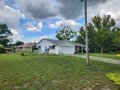 6044 Shiprock Avenue, House other with 2 bedrooms, 2 bathrooms and null parking in Spring Hill FL | Image 2