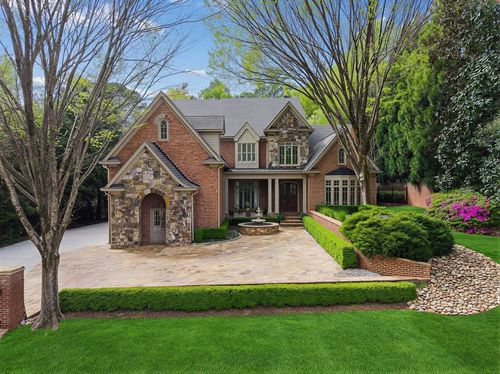 4966 Long Island Dr Nw, Atlanta, GA, 30327-4904 | Card Image