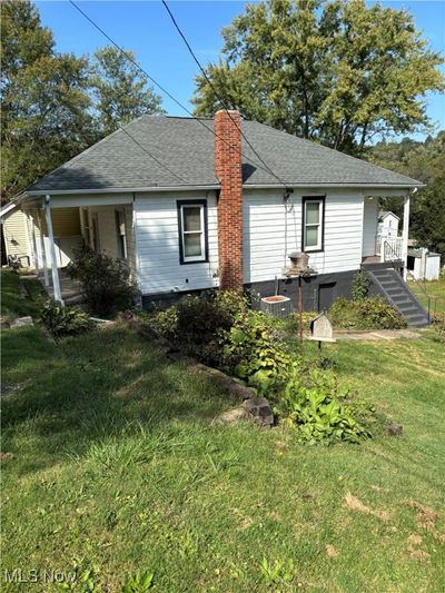 View of front of property featuring a front lawn | Image 2