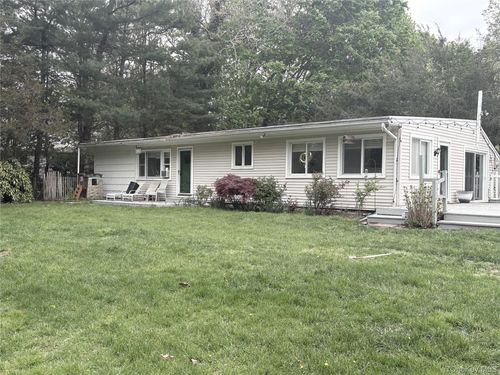 531 Montauk Hwy, Westhampton Beach, NY, 11978-1802 | Card Image