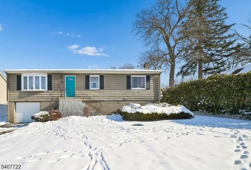 49 New York Ave, Lake Hopatcong, NJ, 07849-1510 | Card Image