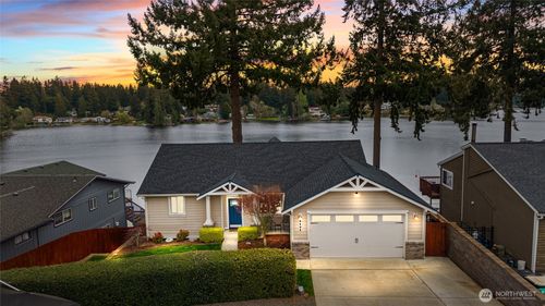 3538 Long Lake Dr Se, Lacey, WA, 98503-4052 | Card Image
