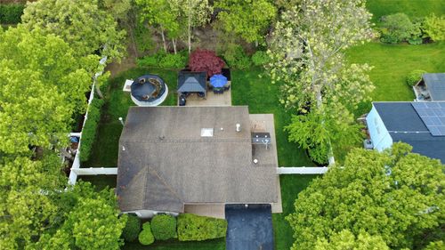 60 Chestnut St, Coram, NY, 11727-1407 | Card Image