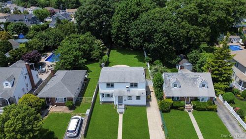101 Spruce Ave, Bethpage, NY, 11714-1327 | Card Image