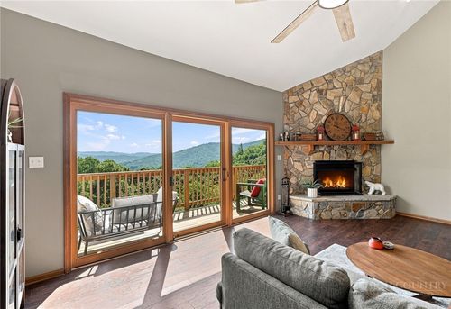 521-180 Hanging Rock Villas, Seven Devils, NC, 28604-8748 | Card Image