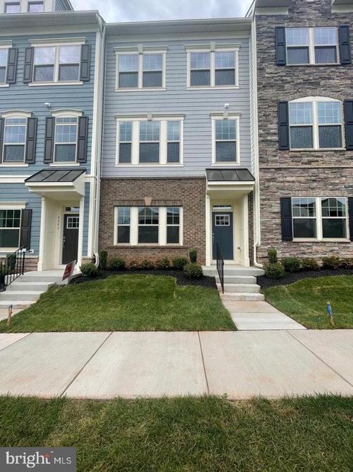9389 Barnes Loop, MANASSAS, VA, 20110-6206 | Card Image