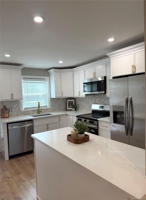 1-164 Bedford Rd, Pleasantville, NY, 10570-2214 | Card Image