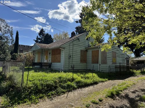 8315 N Wayland Ave, Portland, OR, 97203 | Card Image