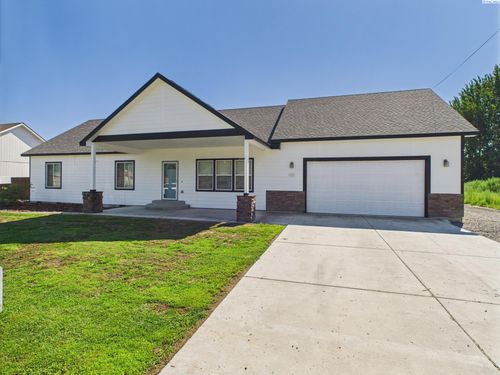 940 S 38th Ave, West Richland, WA, 99353-5112 | Card Image