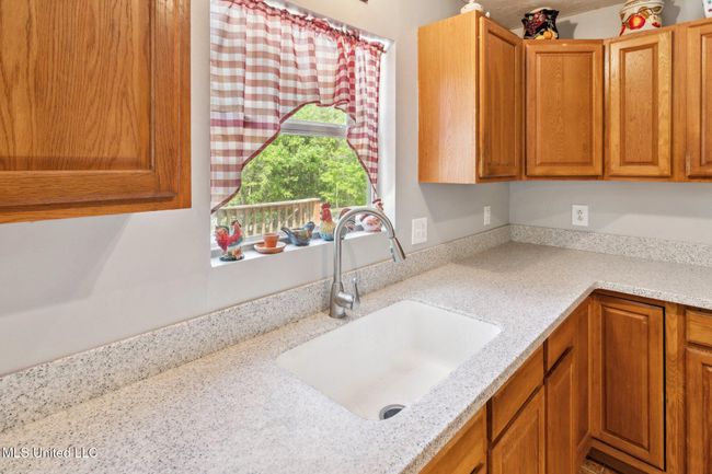 Kitchen | Image 8