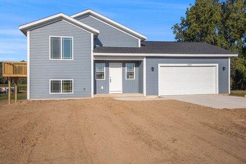 2208 26th St, Allegan, MI, 49010-8235 | Card Image