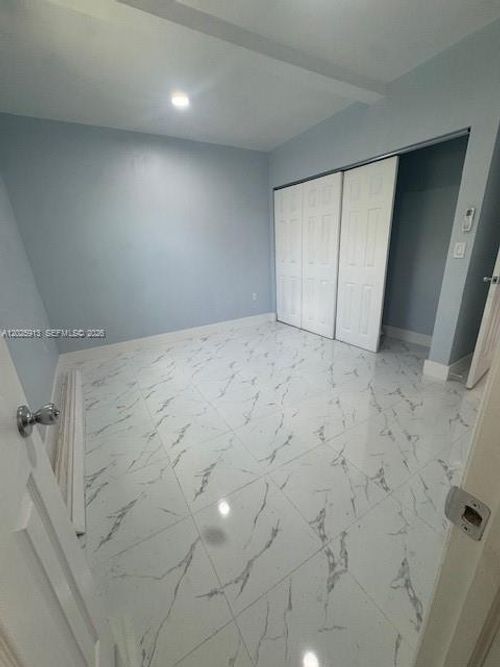 2-10011 Sw 164th Ter, Miami, FL, 33157-3231 | Card Image