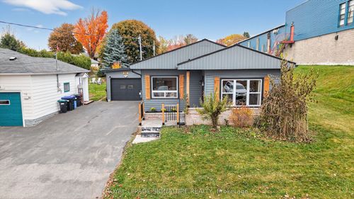 57 Maria St, Penetanguishene, ON, L9M1L3 | Card Image