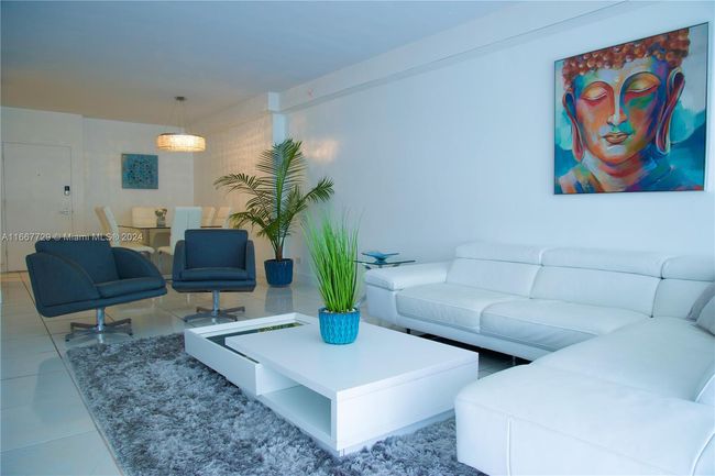 APT-1614 - 5601 Collins Ave, Home with 2 bedrooms, 2 bathrooms and null parking in Miami Beach FL | Image 10