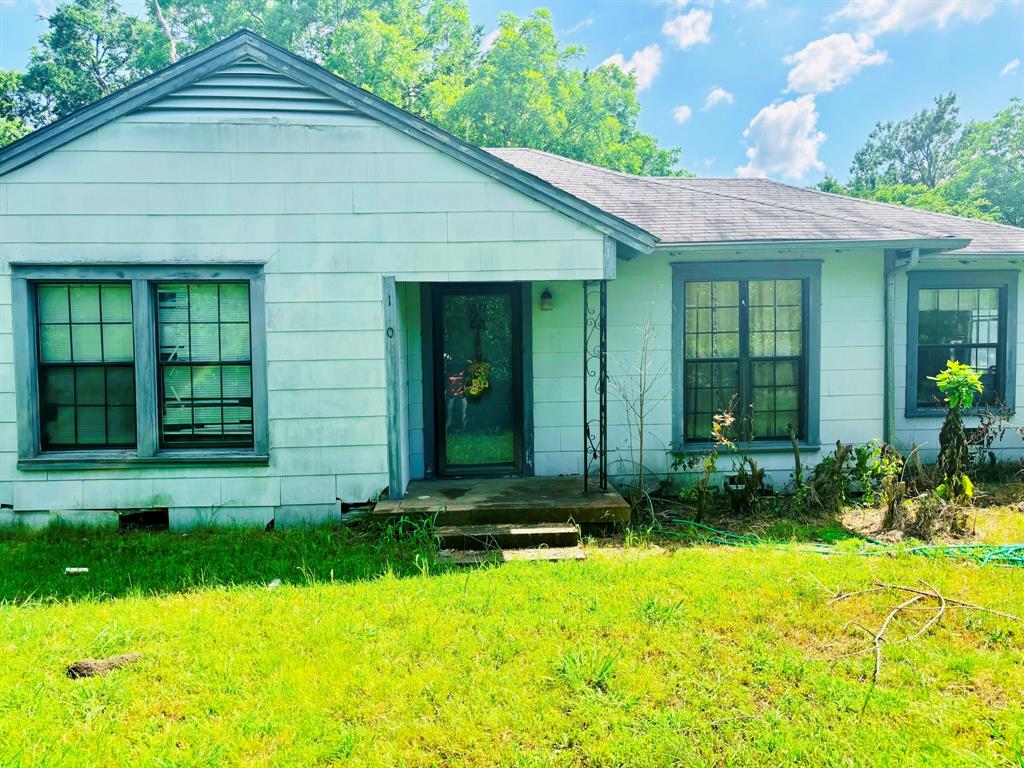 Pecan Dr, Greenville, TX 75401