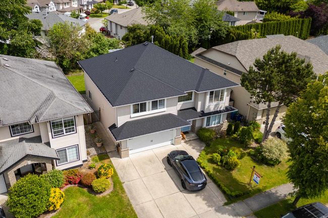 Aerial perspective of suburban area | Image 31