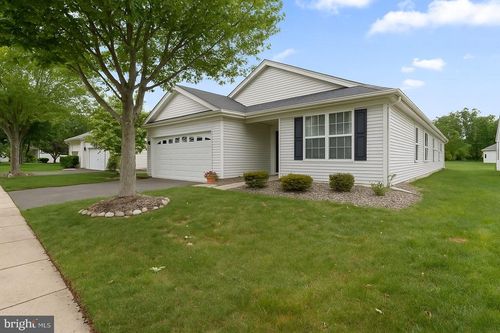 64 Mirage Blvd, Barnegat, NJ, 08005-5513 | Card Image