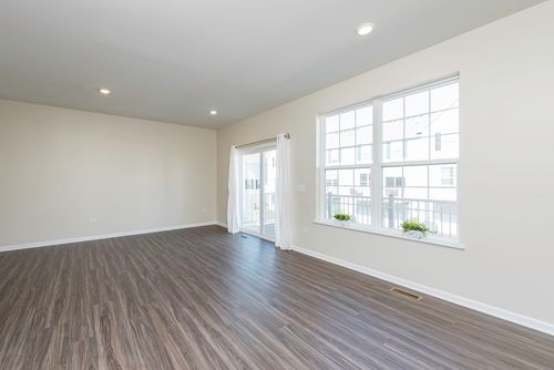 804 Neubauer Cir, Lindenhurst, IL, 60046-8654 | Card Image