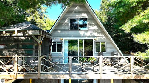 724 Lynn Dr, Roscommon, MI, 48653-6101 | Card Image