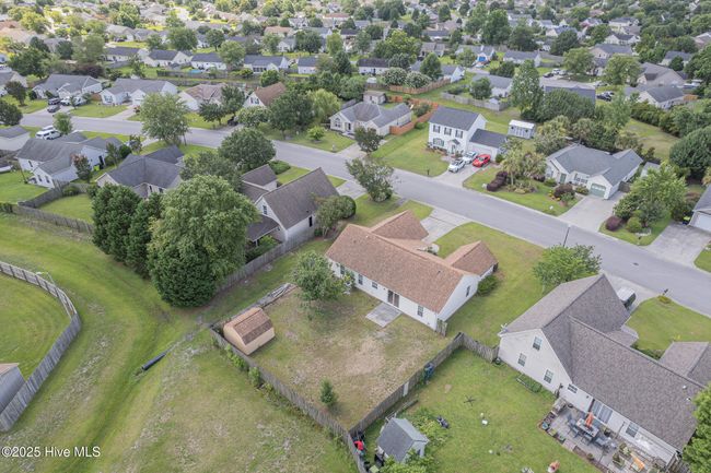 6723 Newbury Way, House other with 3 bedrooms, 2 bathrooms and 2 parking in Wilmington NC | Image 6