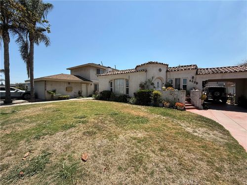 8020 Mckinley Ave, South Gate, CA, 90280-7908 | Card Image