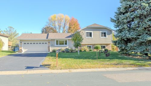 9142 Lanewood Ln N, Maple Grove, MN, 55369-8557 | Card Image