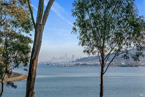 44 De Silva Island Dr, Mill Valley, CA, 94941-3024 | Card Image