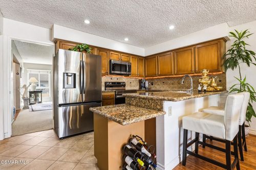 2656 Hartland Cir, Westlake Village, CA, 91361-3326 | Card Image