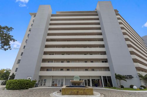apt-108-7904 West Dr, North Bay Village, FL, 33141-5506 | Card Image
