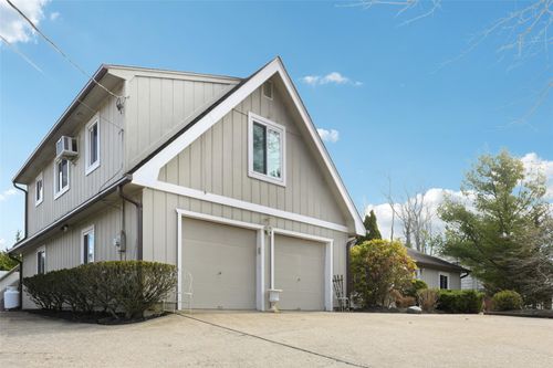 69 Bellhaven Rd, Brookhaven, NY, 11719-9776 | Card Image