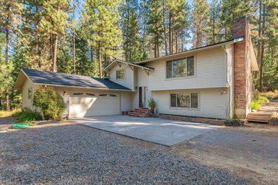 19201 N Pleasant Tree Ln, Home with 4 bedrooms, 2 bathrooms and null parking in Colbert WA | Image 1