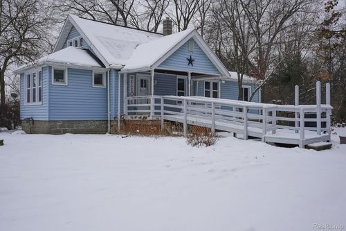 21115 East St, Southfield, MI, 48033-5936 | Card Image