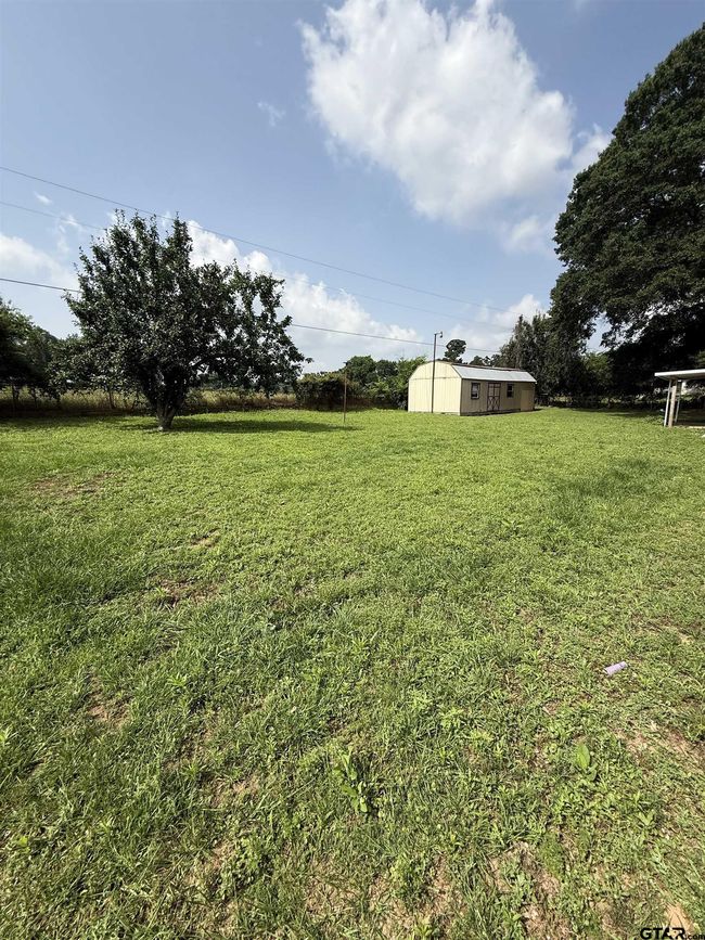 13675 Maple Dr, House other with 3 bedrooms, 2 bathrooms and null parking in Tyler TX | Image 26