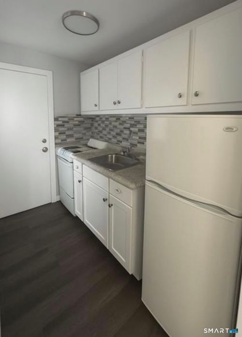 unit-b7-165 Mckinley Ave, Bridgeport, CT, 06606-5567 | Card Image