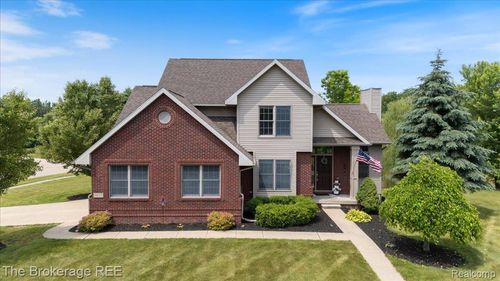 9037 Dublin Way, Davison, MI, 48423-8440 | Card Image