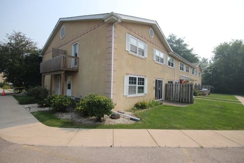 1142 Greenwood Cir, Woodstock, IL, 60098-2983 | Card Image
