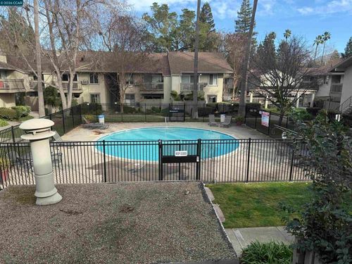2564 Walnut Blvd, Walnut Creek, CA, 94596-4274 | Card Image