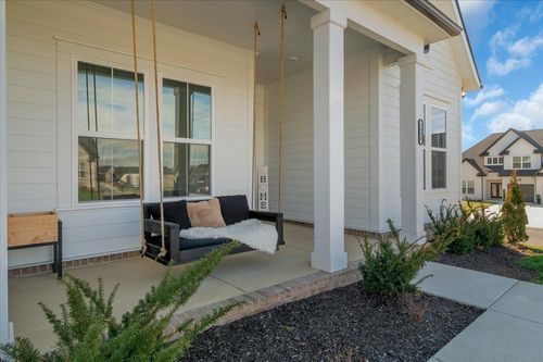 2000 Southern Oak Chase Dr, Smyrna, TN, 37167-2014 | Card Image