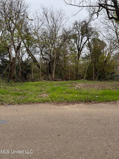 1010 Ethel St, Yazoo City, MS, 39194-3024 | Card Image