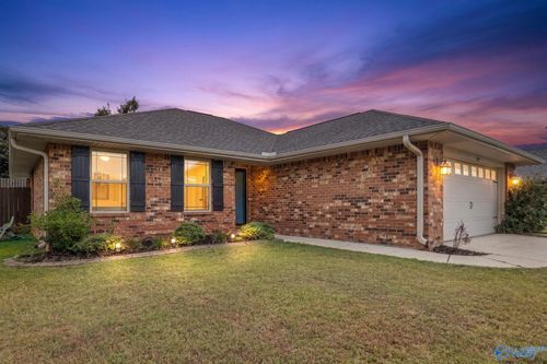 15772 Coach House Ct Nw, Harvest, AL, 35749-7863 | Card Image